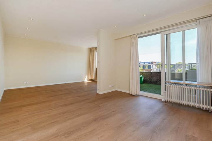 Photo 8 of Badhuisweg 58-J