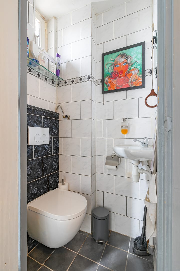 Photo 2 of Trompstraat 18