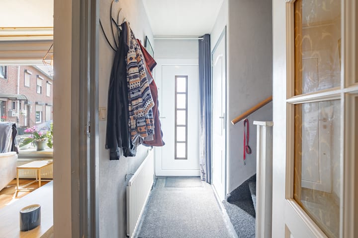 Photo 3 of Trompstraat 18