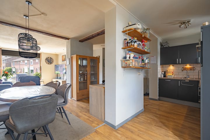 Photo 6 of Trompstraat 18