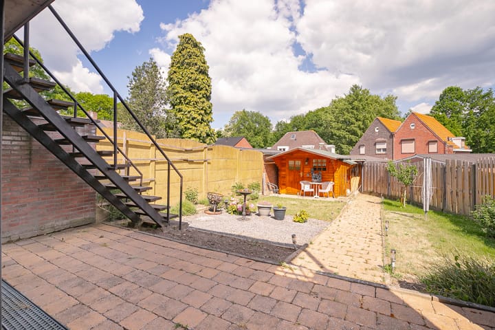 Photo 15 of Trompstraat 18