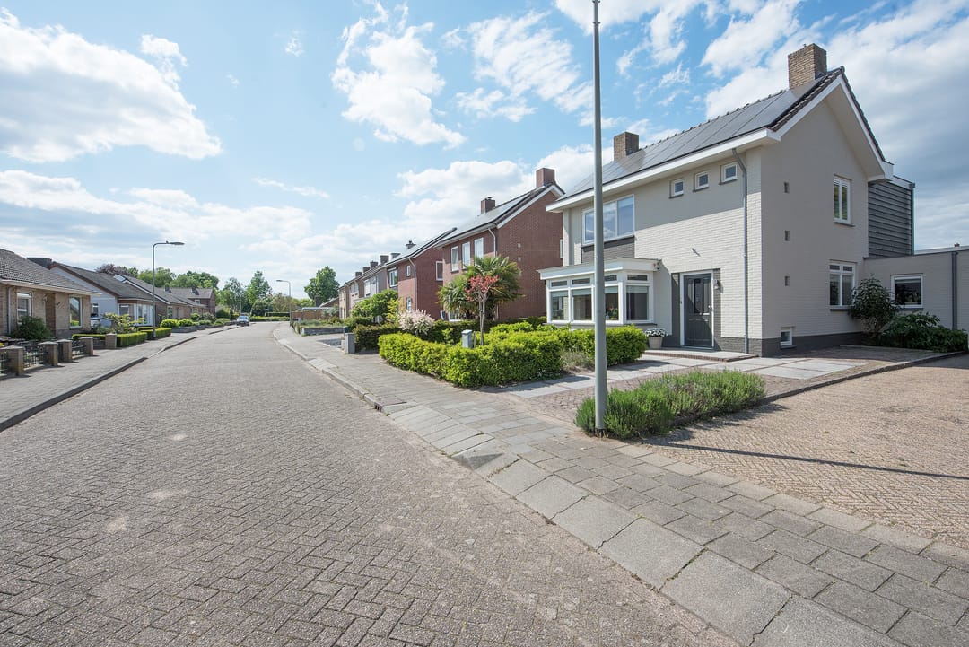 Photo 2 of Burchtstraat 10