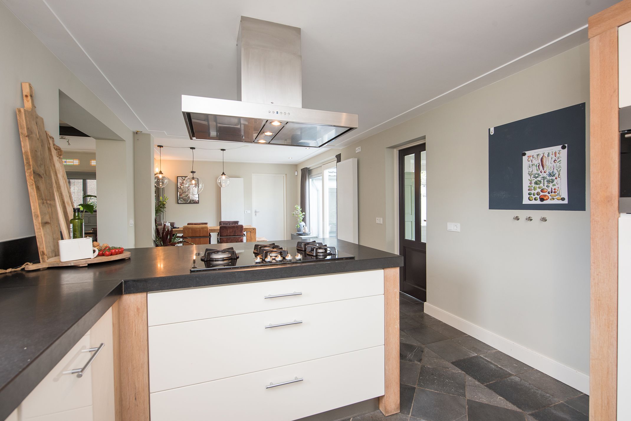 Photo 36 of Burchtstraat 10