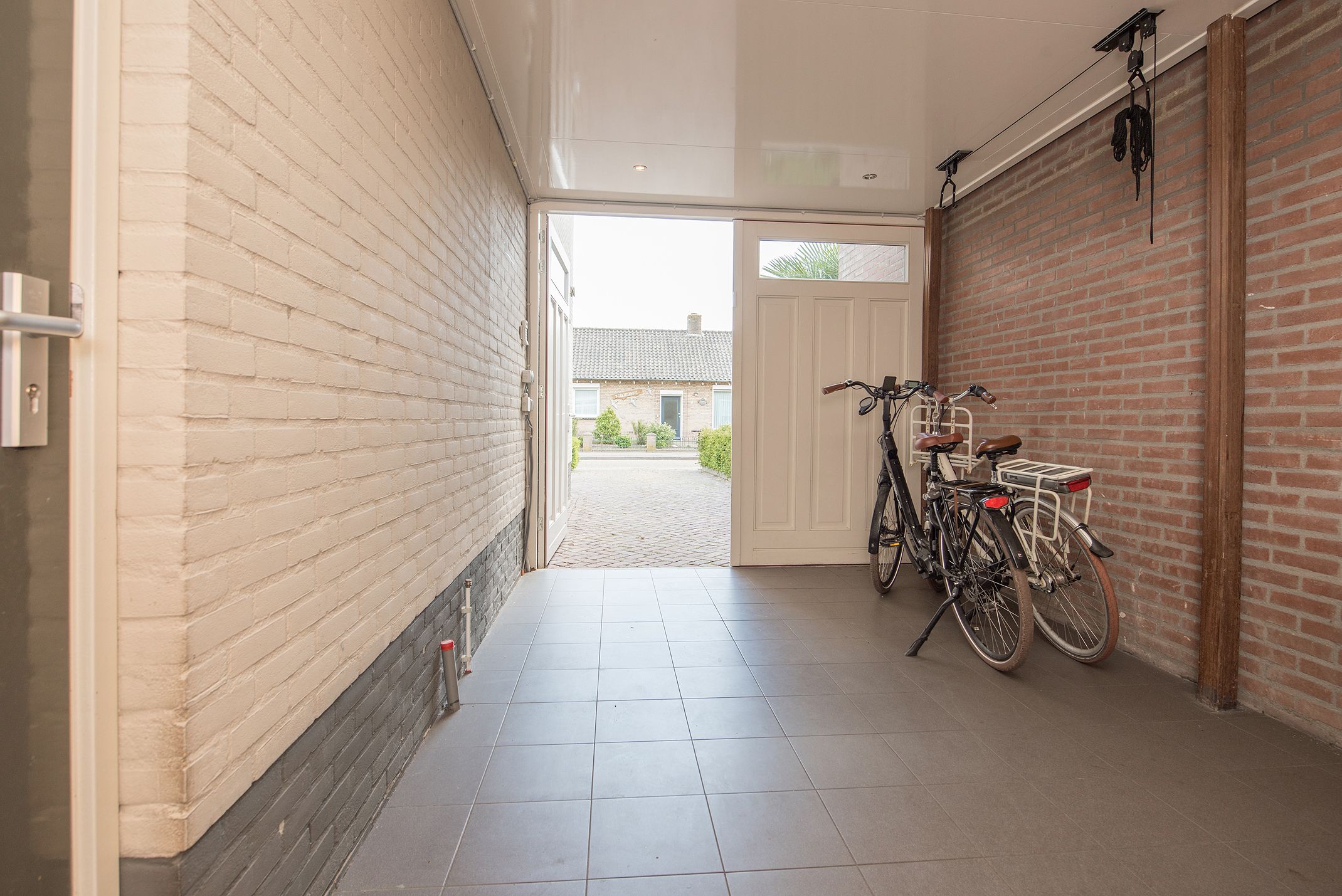 Photo 60 of Burchtstraat 10