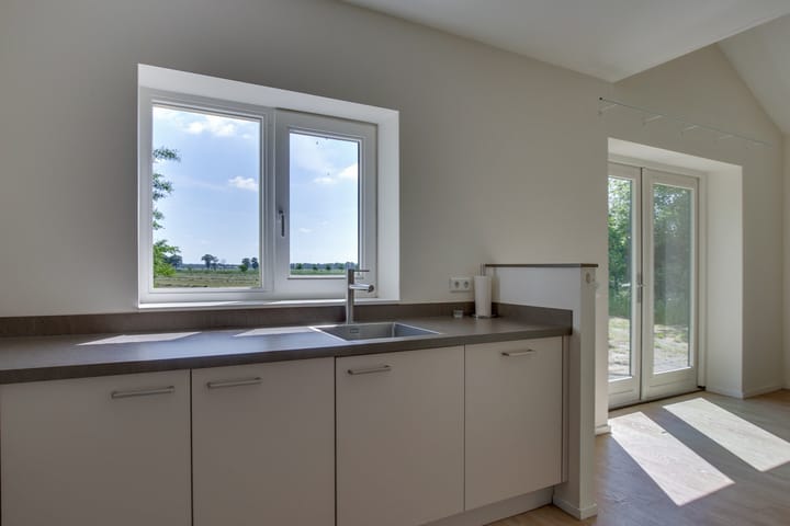 Foto 8 van Liezenweg 1