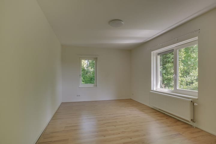 Foto 13 van Liezenweg 1