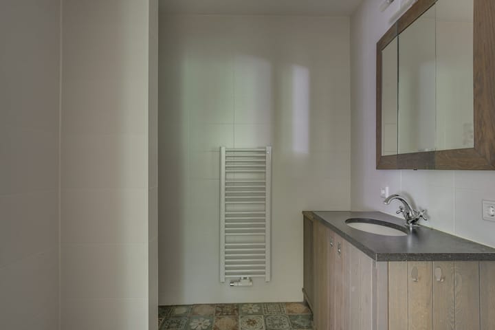 Foto 15 van Liezenweg 1