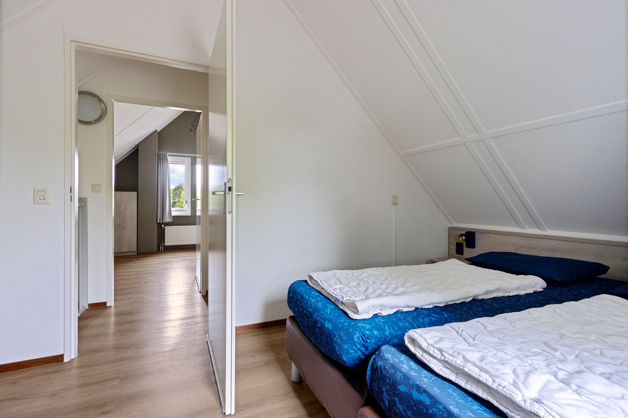 Foto 21 van De Rug 3-58