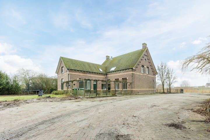 Foto 2 van Kleine Ton 1