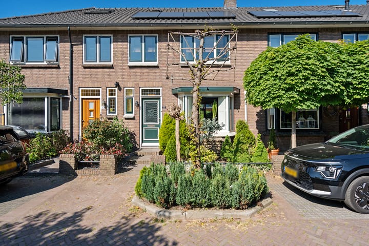 Foto 1 van Van Dijkstraat 25