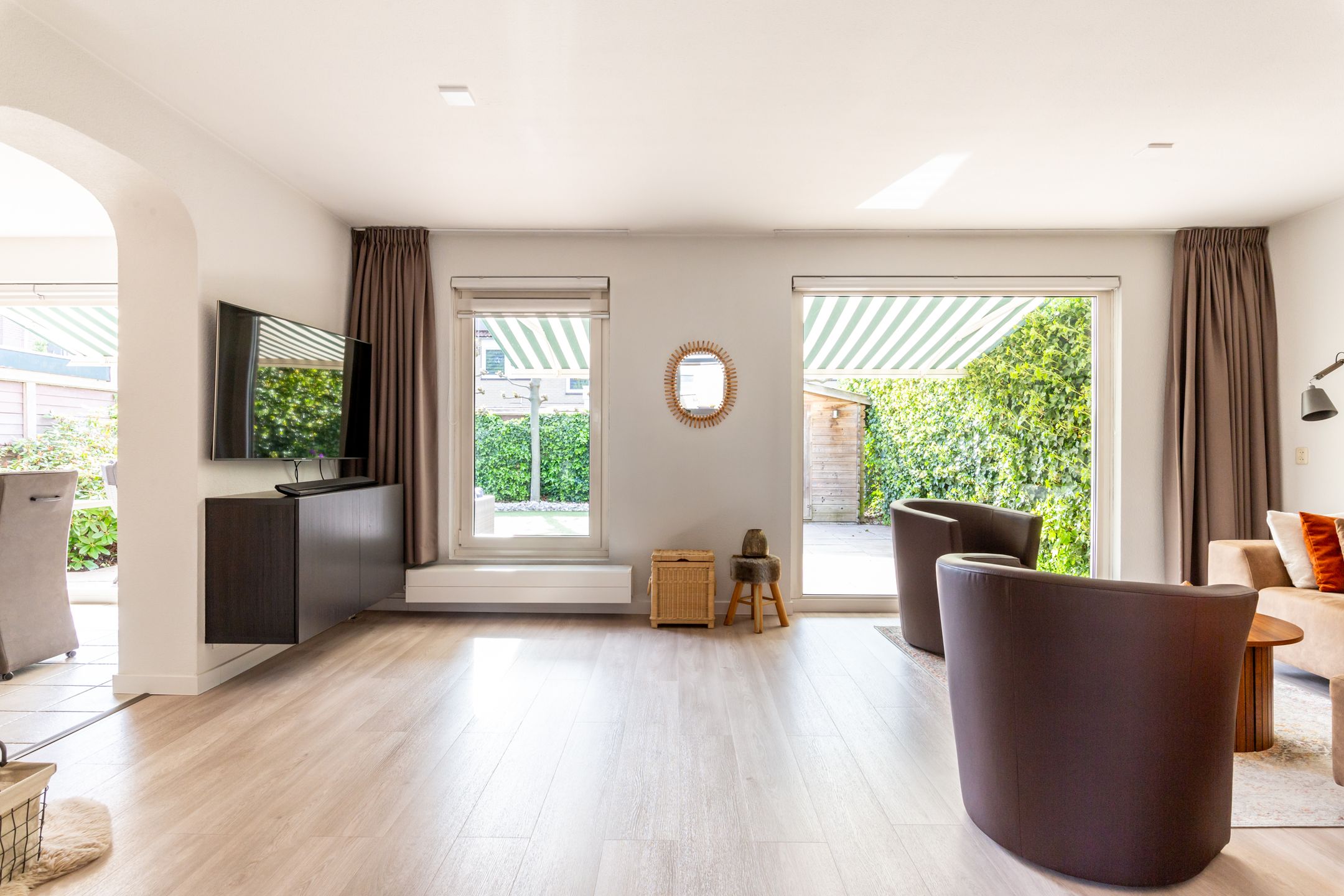 Photo 6 of Schoener 49 32