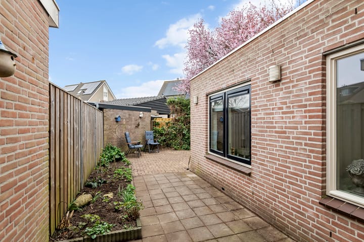 Foto 10 van Burgemeester de Bruynstraat 35