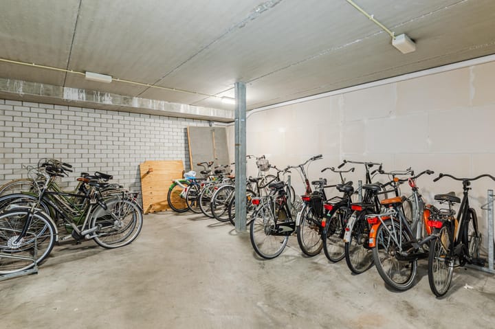 Foto 31 van Leenderweg 62