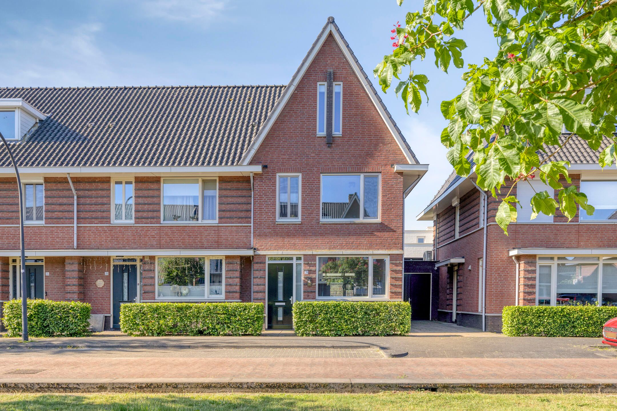 Photo 9 of Vriezenveenstraat 28