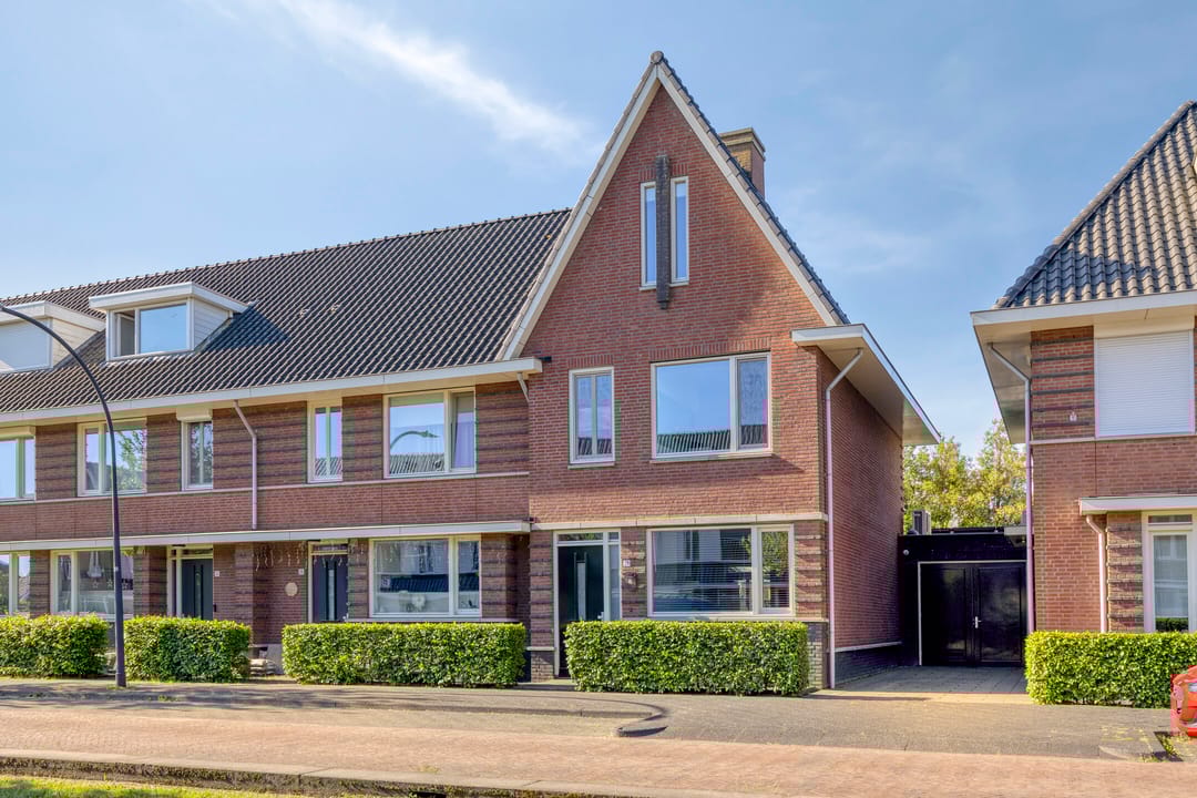 Photo 1 of Vriezenveenstraat 28