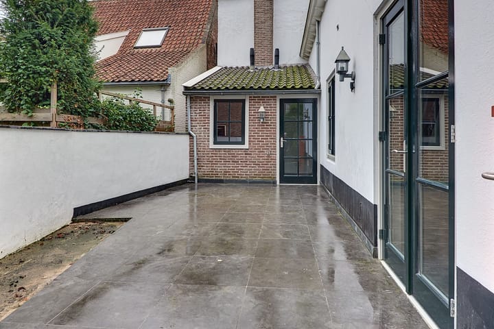 Foto 15 van Kerkplein 11