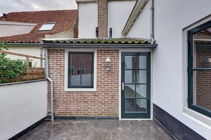 Foto 24 van Kerkplein 11