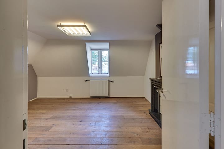 Foto 33 van Kerkplein 11