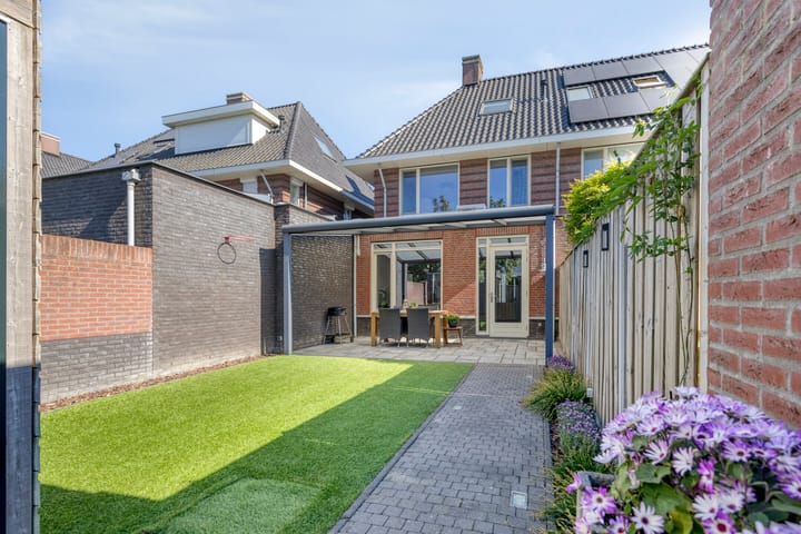 Foto 28 van Vriezenveenstraat 28