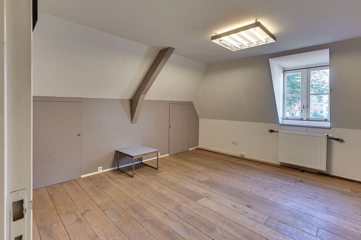 Foto 34 van Kerkplein 11