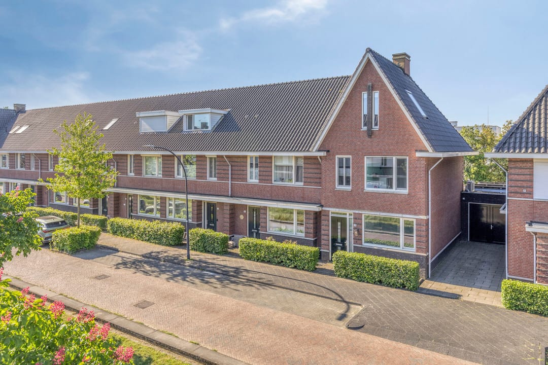 Photo 31 of Vriezenveenstraat 28