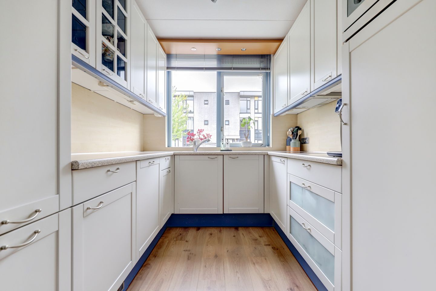 Photo 4 of Wilhelmina van Pruisenlaan 105