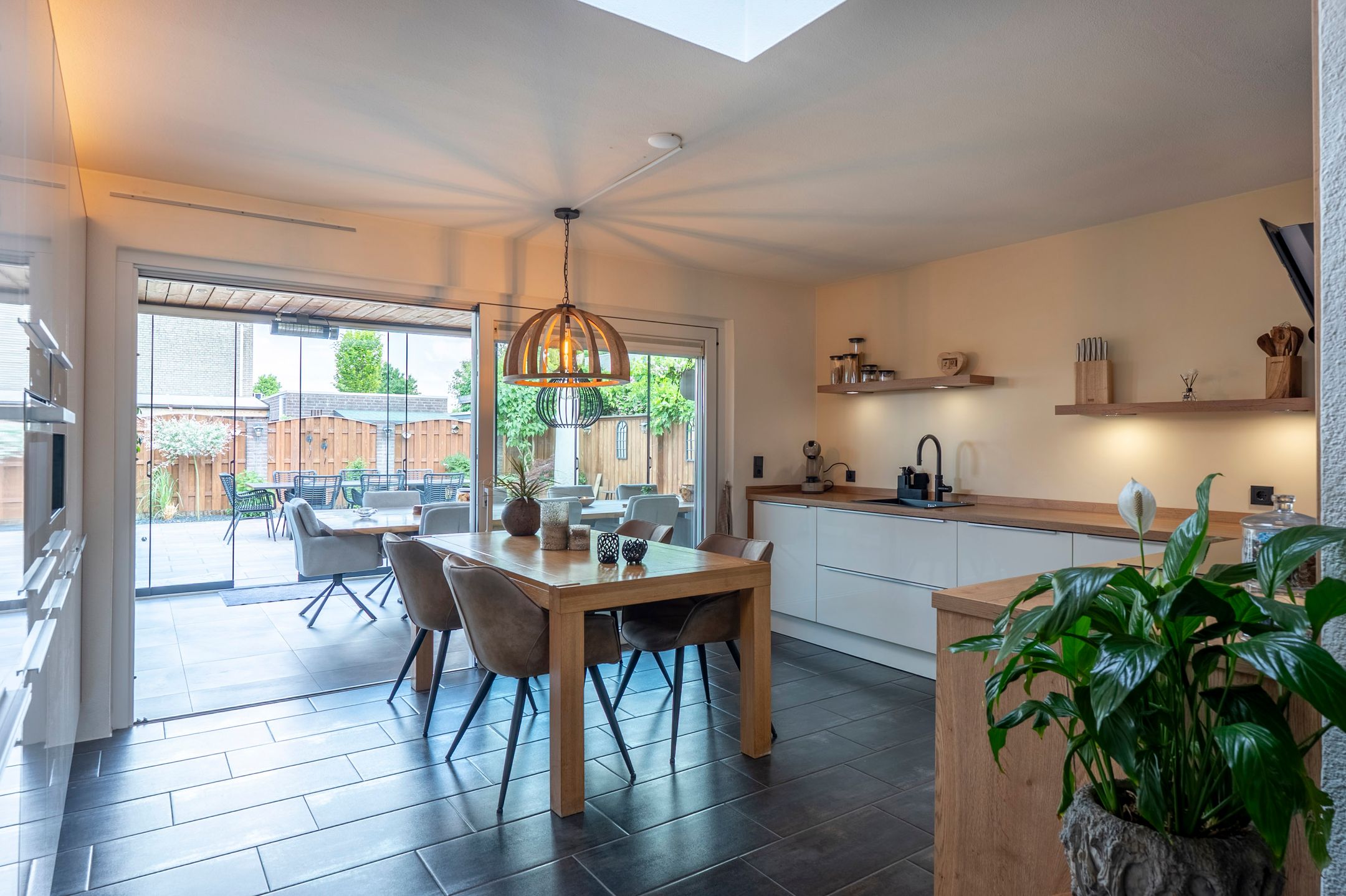 Foto 3 van Burg. Onlandstraat 2