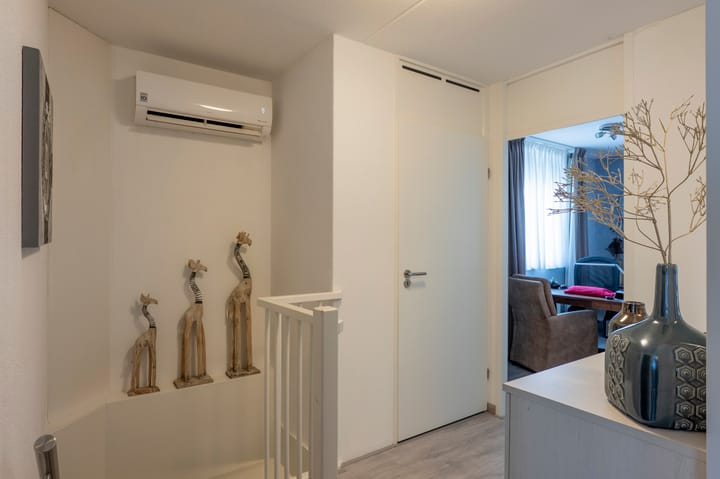 Foto 26 van Burg. Onlandstraat 2