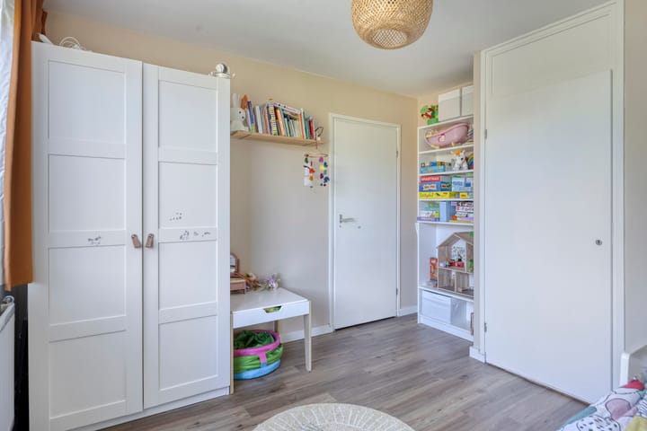 Photo 26 of Lijsterbeslaan 32