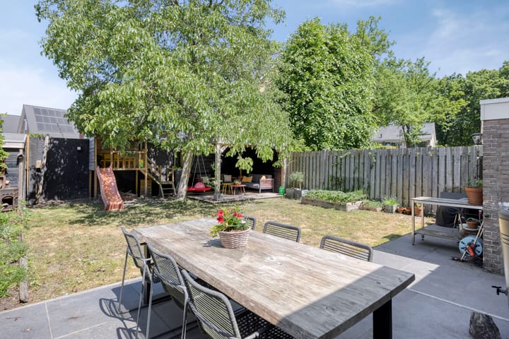 Photo 36 of Lijsterbeslaan 32