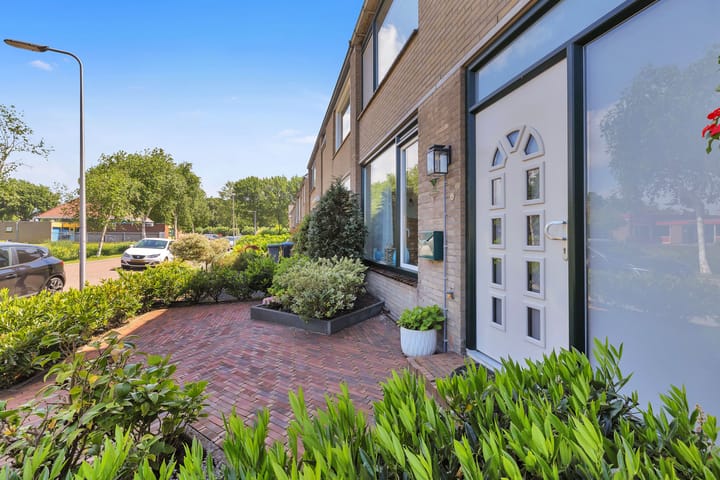 Foto 8 van Bloemendaele 17