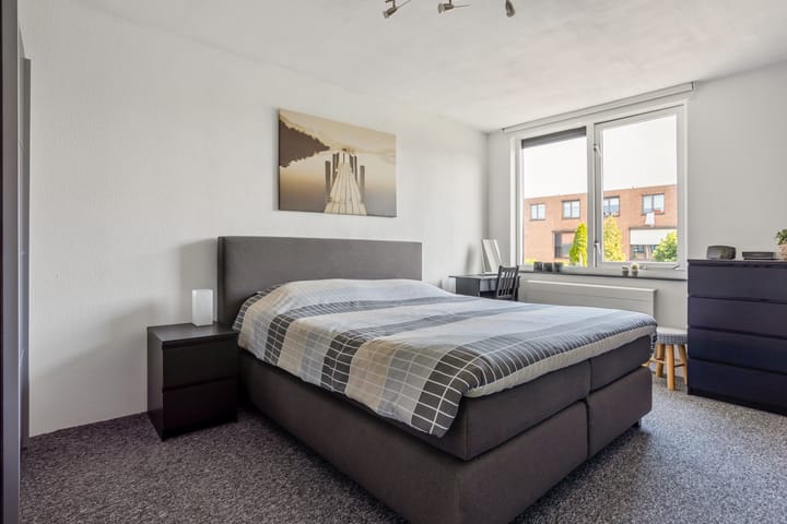 Foto 12 van Pernisstraat 104