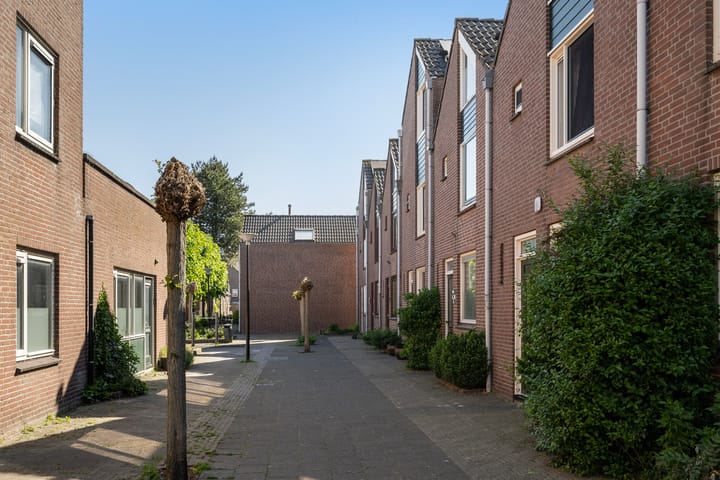 Foto 24 van Tuinstraat 10