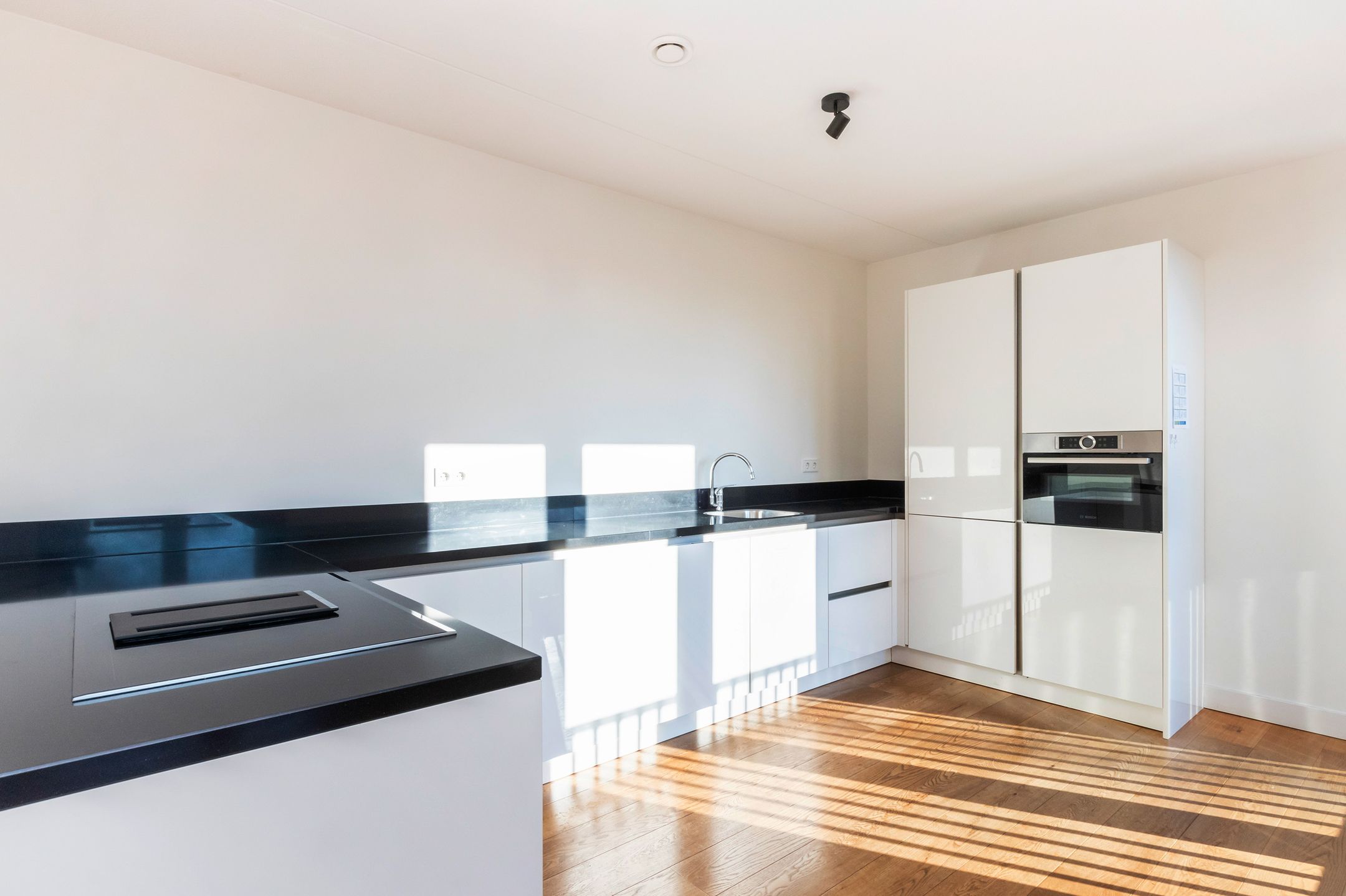 Foto 9 van Vaartweg 182-D