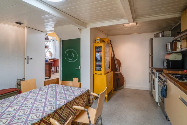 Photo 13 of Burgemeester Buskensstraat 10