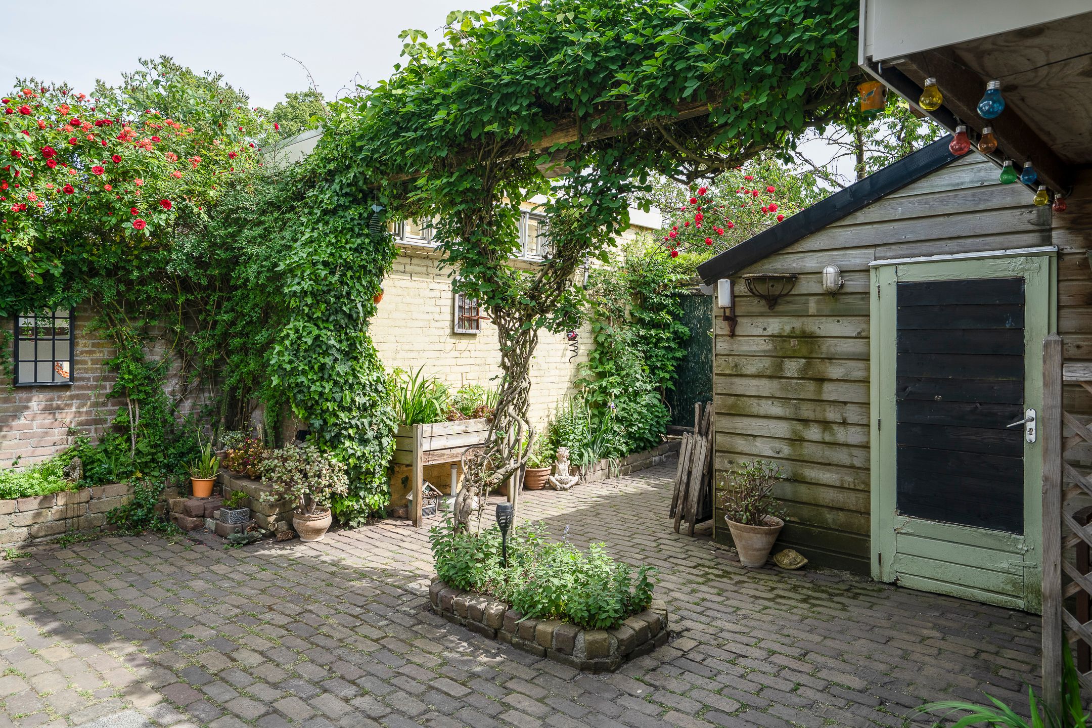 Foto 33 van Burgemeester Buskensstraat 10