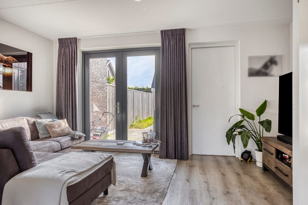 Foto 2 van Cornelis Lelyhage 32