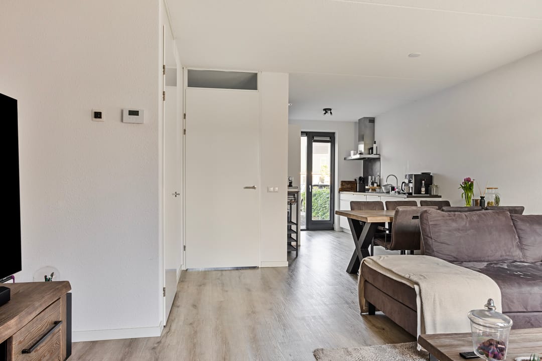 Foto 8 van Cornelis Lelyhage 32