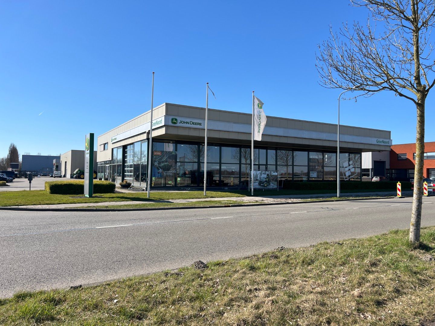 View photo 3 of Cuxhavenweg 8