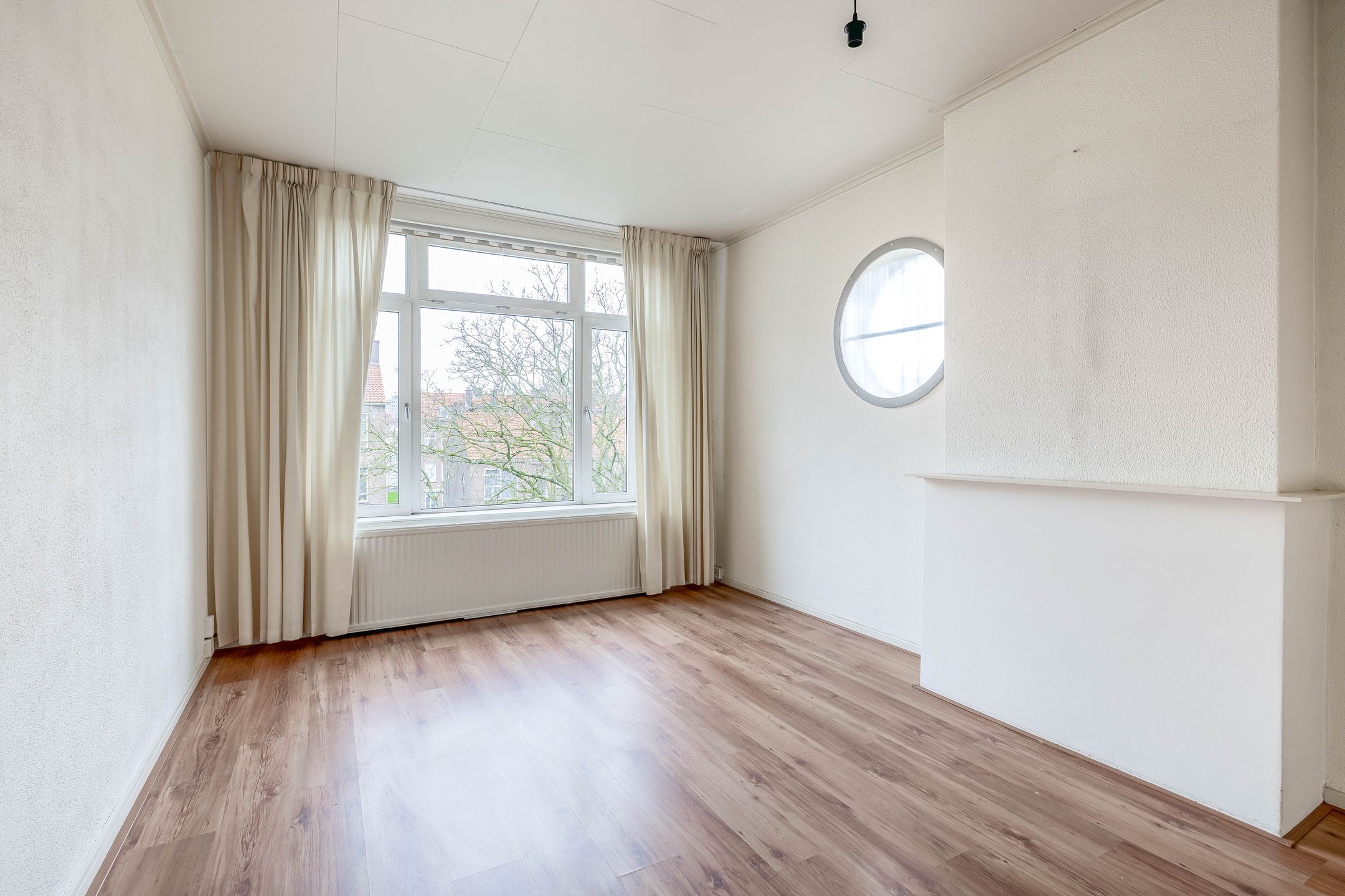 Photo 3 of Johan de Meesterstraat 25-D