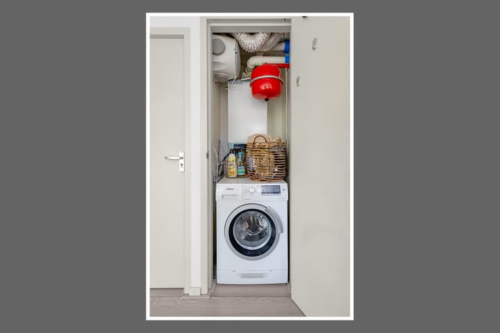 Photo 17 of Dapperstraat 10-G