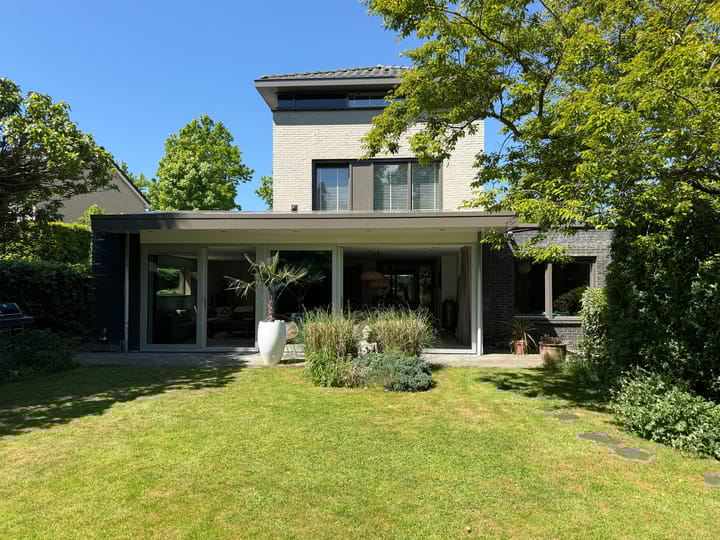 Foto 1 van Van Brederodepark 5