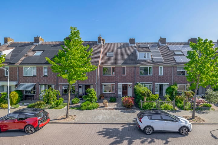 Foto 1 van Titanialaan 27