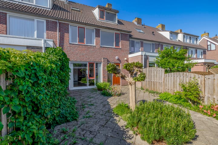 Foto 39 van Titanialaan 27