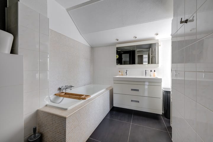 Photo 36 of Van Wassenaerlaan 12