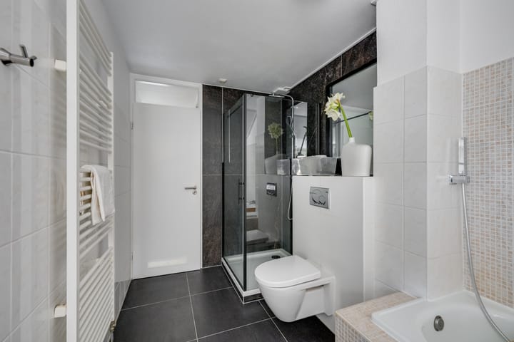 Photo 37 of Van Wassenaerlaan 12