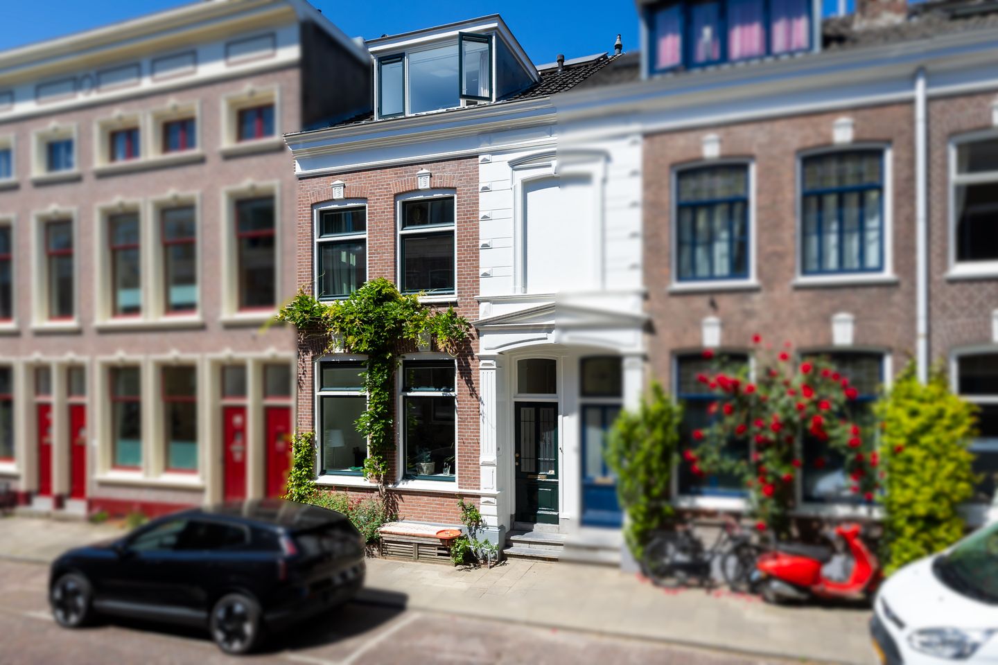 Foto 1 van Mgr. van de Weteringstraat 70