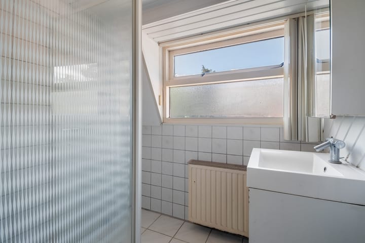 Foto 15 van Woudstraat 26