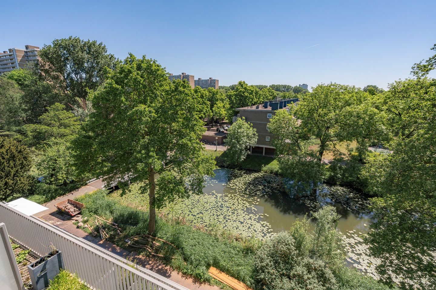 Photo 10 of De Klencke 93-B