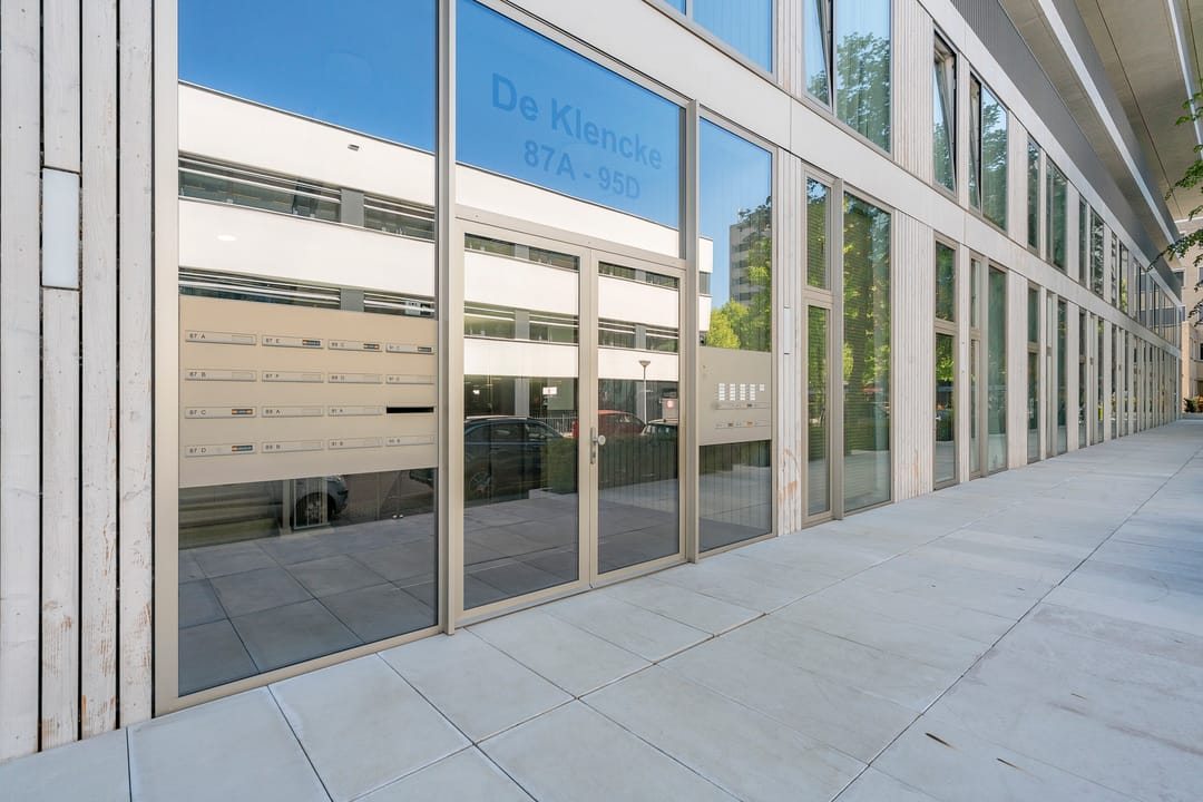 Photo 23 of De Klencke 93-B